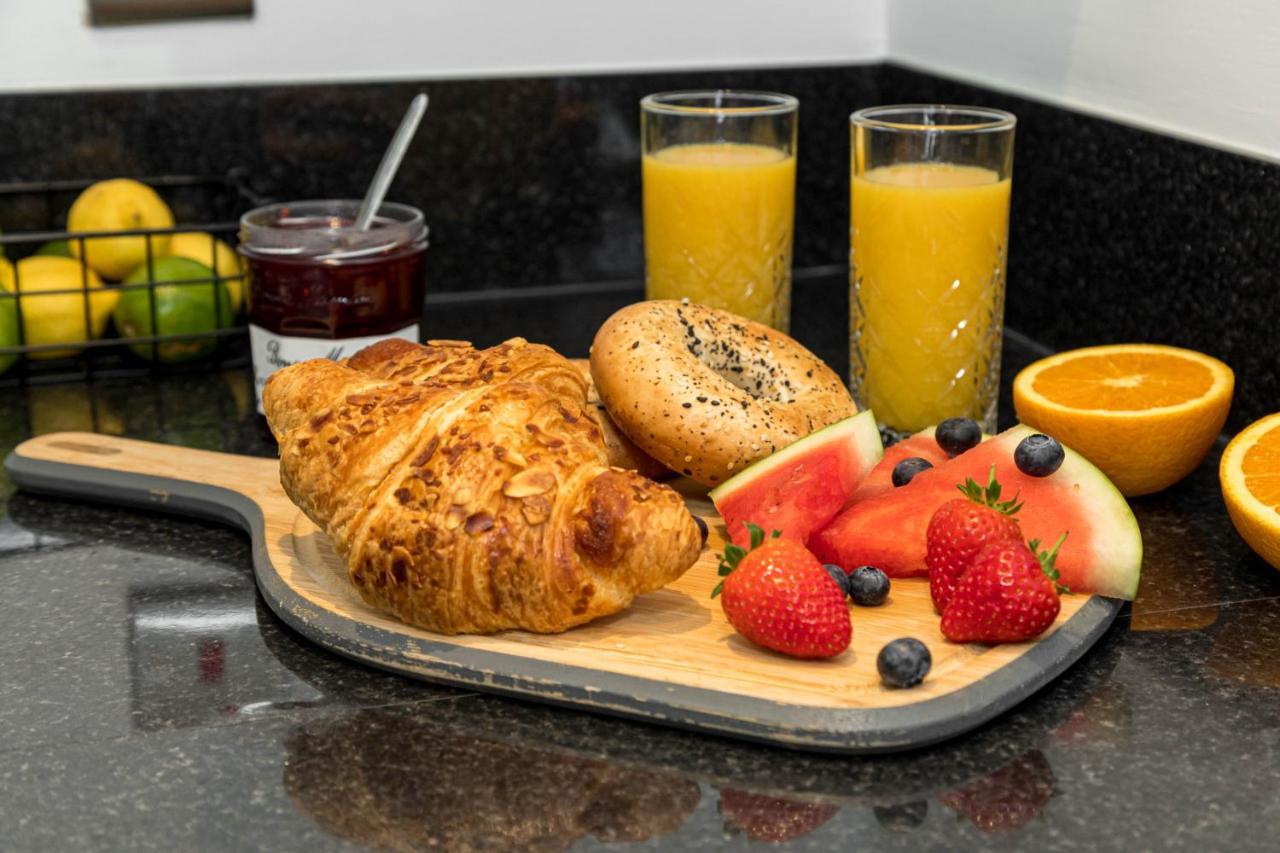 Ocean Breeze - 1 Minute From The Beach - 10 Minute From Bic - Fast Wi-Fi - Smart Tv Bournemouth Eksteriør bilde